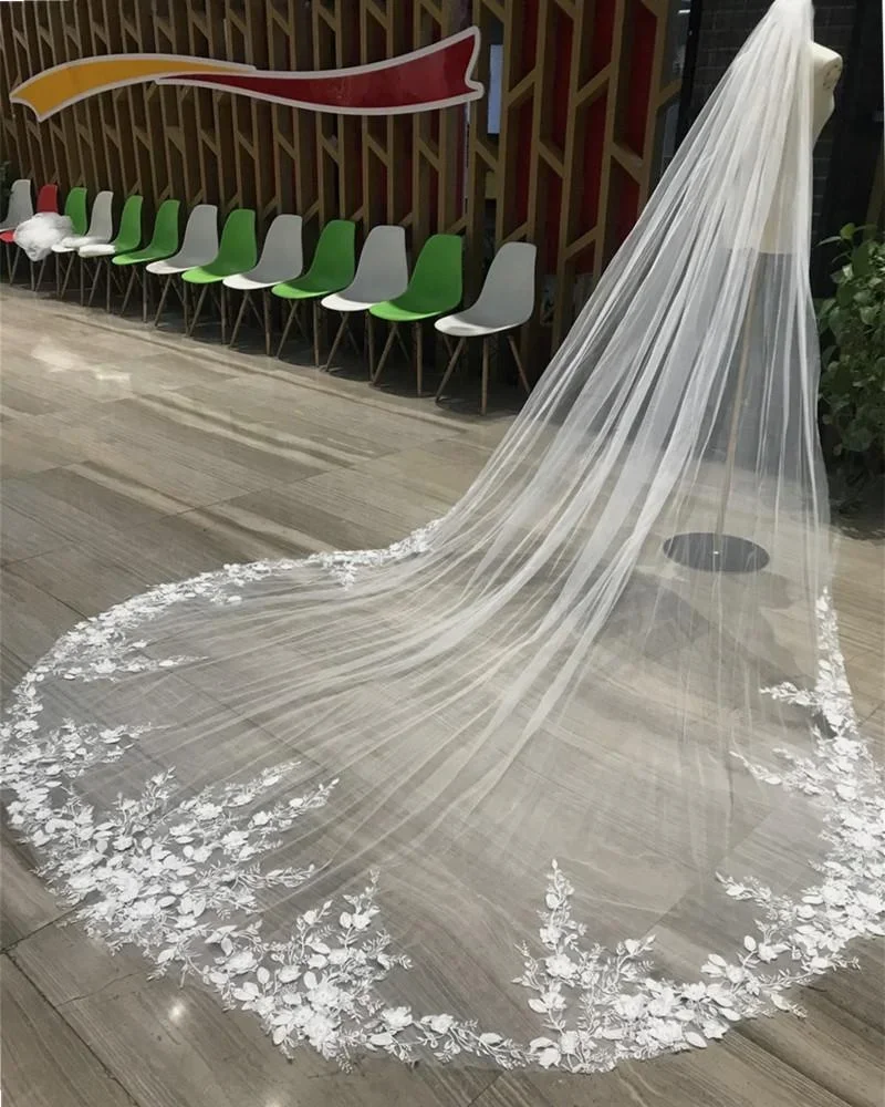 

Bridal Veils Ivory Floral Scattered with Lace Applique Wedding Veil 3D Flower Bridal 1 Tier Cathedral with Comb Velo de novia