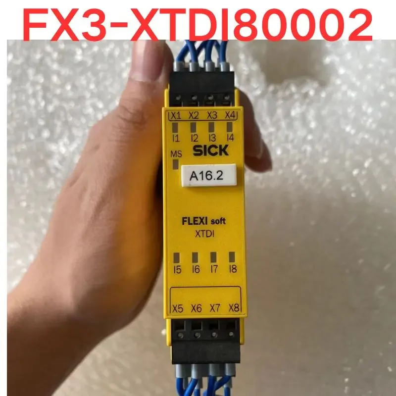 Second-hand test OK FX3-XTDI80002 safety relay 1044124