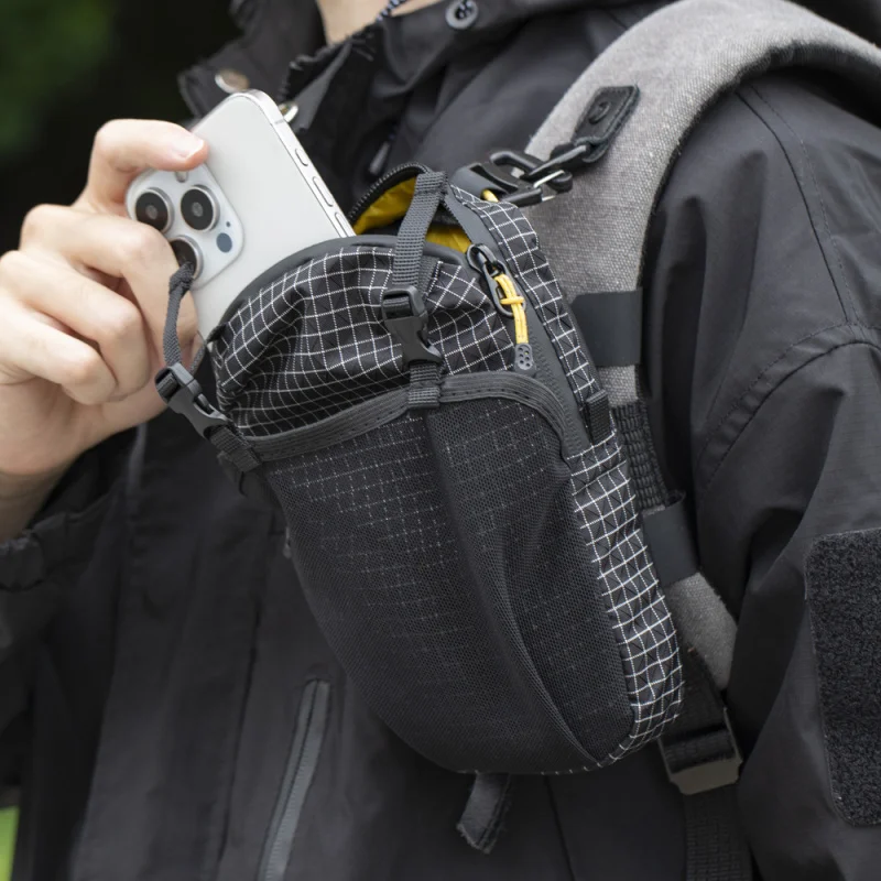 حقيبة كتف جديدة مموهة على الطراز الجبلي - جيب قابل للتوسيع للهاتف والبطاقات والتغيير