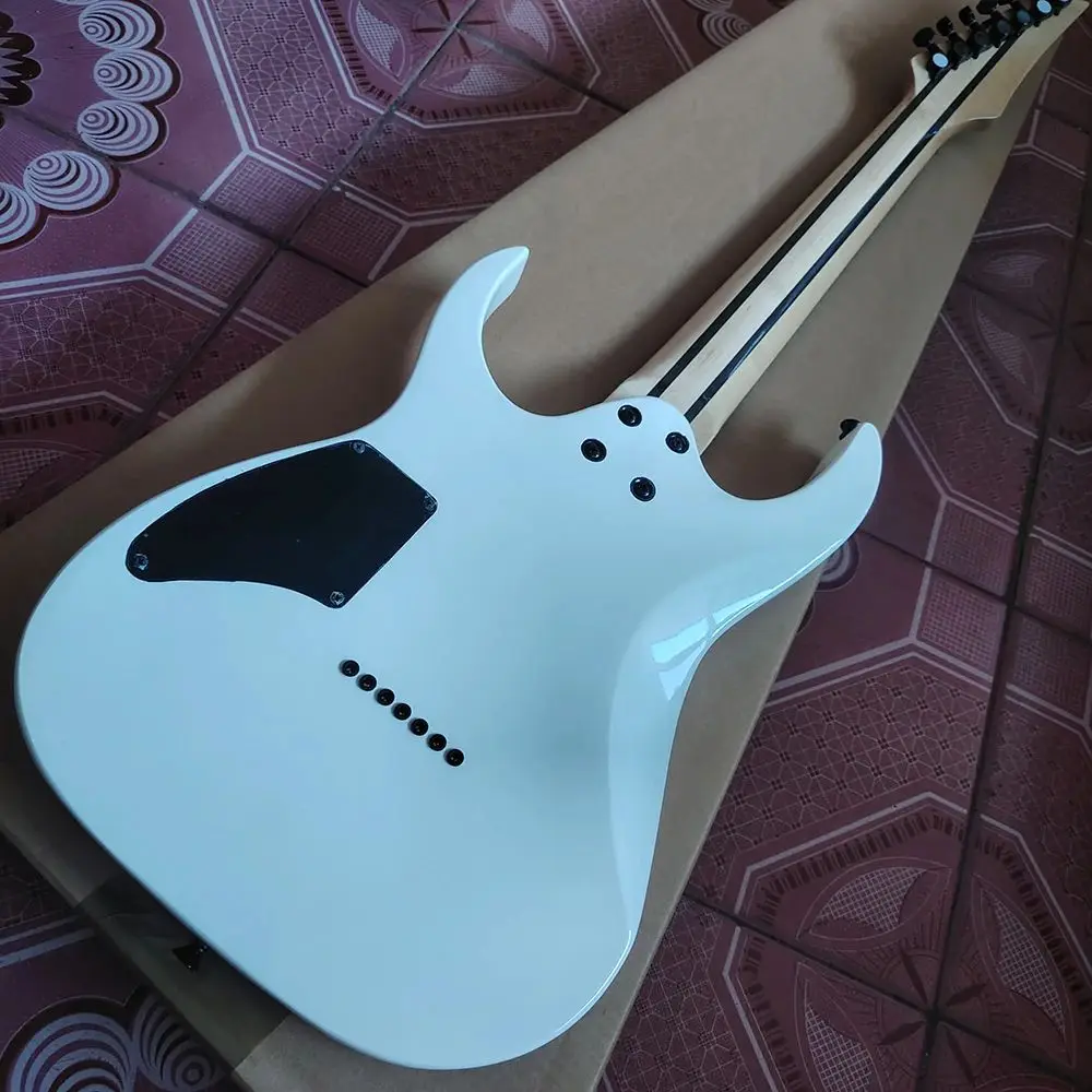 In stock 7 string Ib ana white  guitar, five spell neck, need more pictures contact seller, in stock,