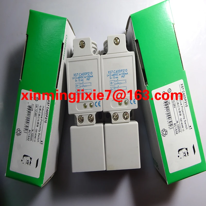 Proximity switch in stock with warranty guarantee  XS7-C40NC449 XS7C40NC449 XS9C4A2A2G13 XS9C4A2A1G13 new  original  sensor