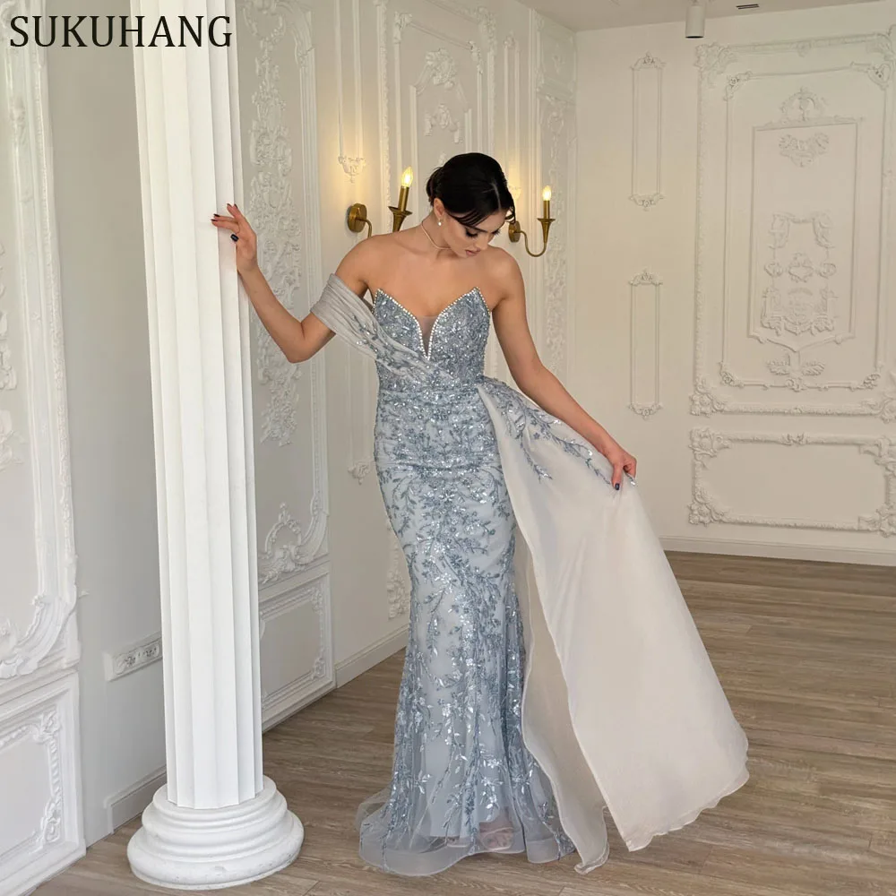 فستان سهرة SUKUHANG مذهل من الكريستال في دبي مع تنورة على شكل قلب لحفلات الزفاف مخصص بطول الأرض للحفلات الراقصة