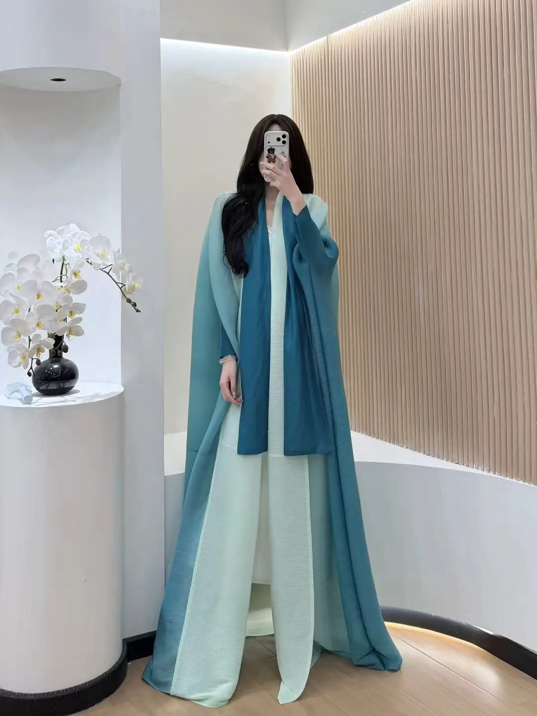 Fold Abaya Black Horizontal Pleated White Ethnic Print Long Loose Robe Middle Eastern Style Modest Daily Fashion Staples 2026