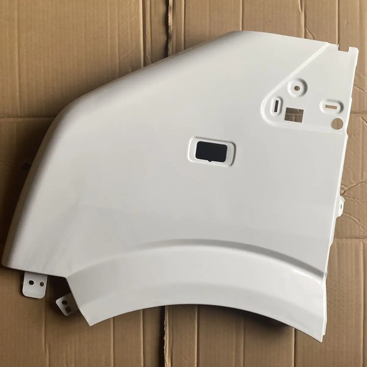 DFSK SOKON C35 C36 C37 EC37 EC35 front wing white color