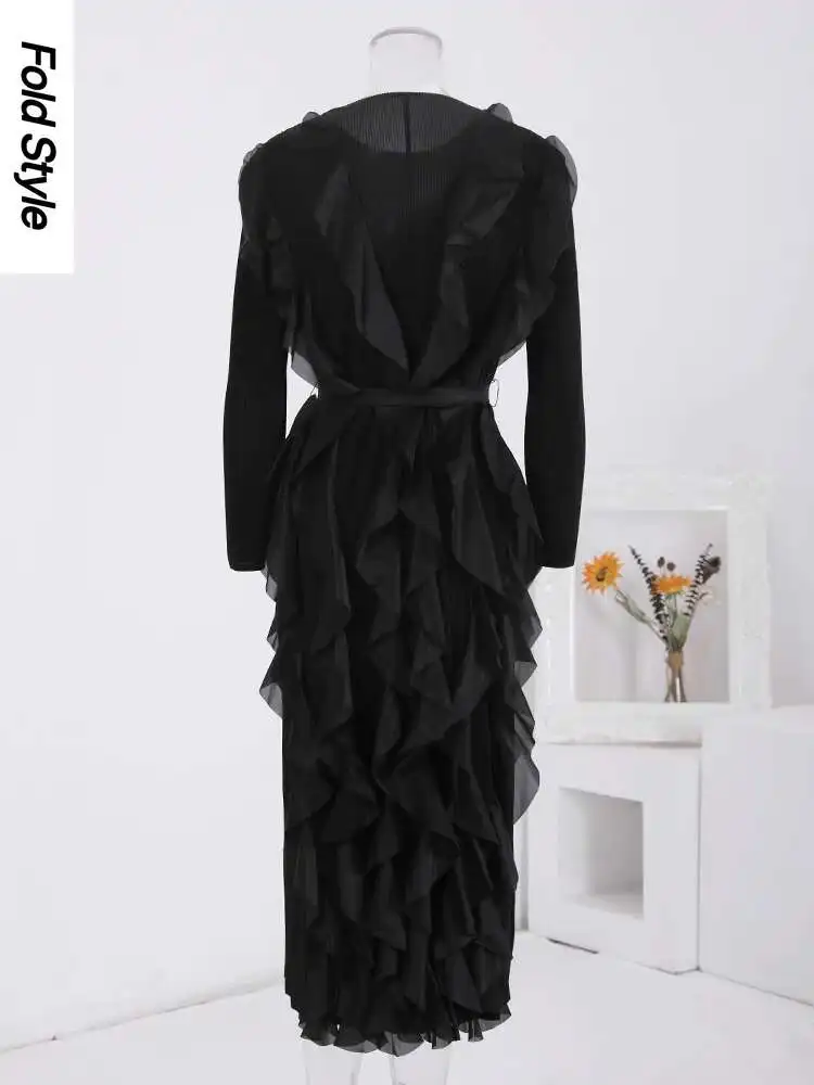 

Miyake Ruffles Spliced Pleated Women's Dress Fashion Round Neck Belt Gathered Waist Solid Color 2025 Spring New Clothing