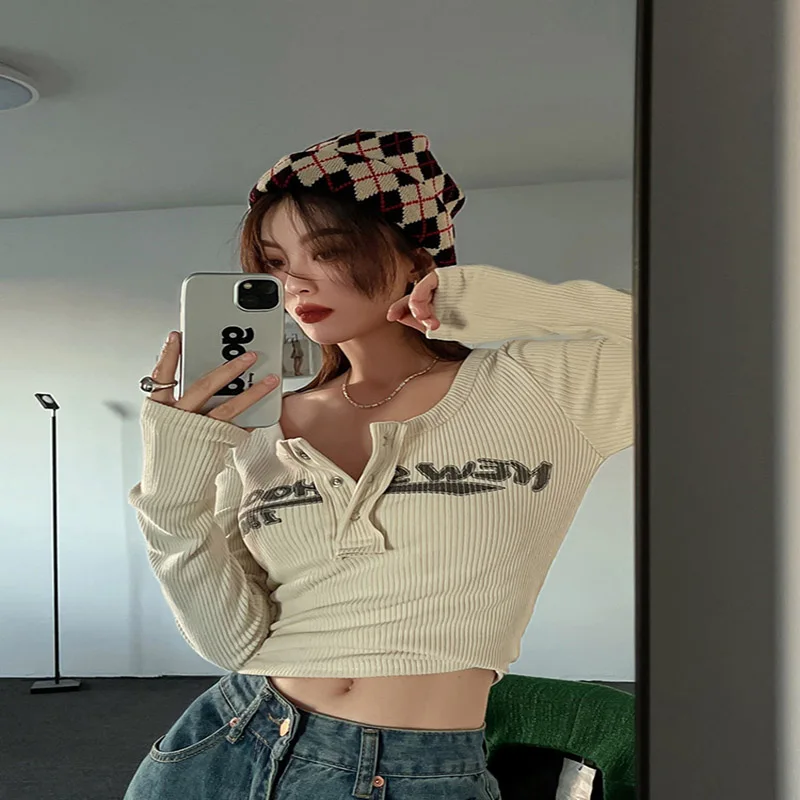 الرجعية الكتابة على الجدران طباعة مطاطا تي شيرت المرأة مثير سليم المحاصيل الأعلى مضلع كم طويل بلوزات مستديرة العنق الجرونج المحملة القمم الكورية