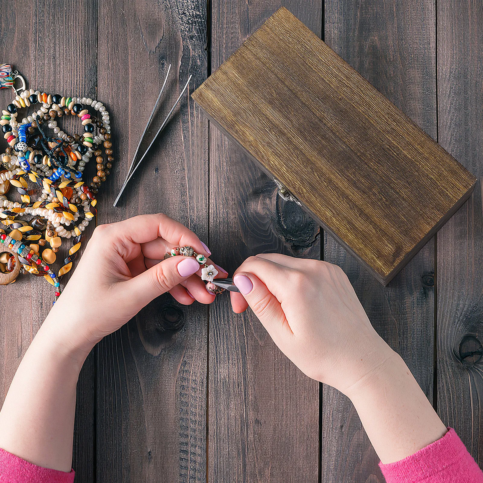 

Шкатулка для украшений в ретро-стиле, прямоугольная, деревянная, для хранения браслетов, часов, серег, подвесок, брошей, заколок для волос