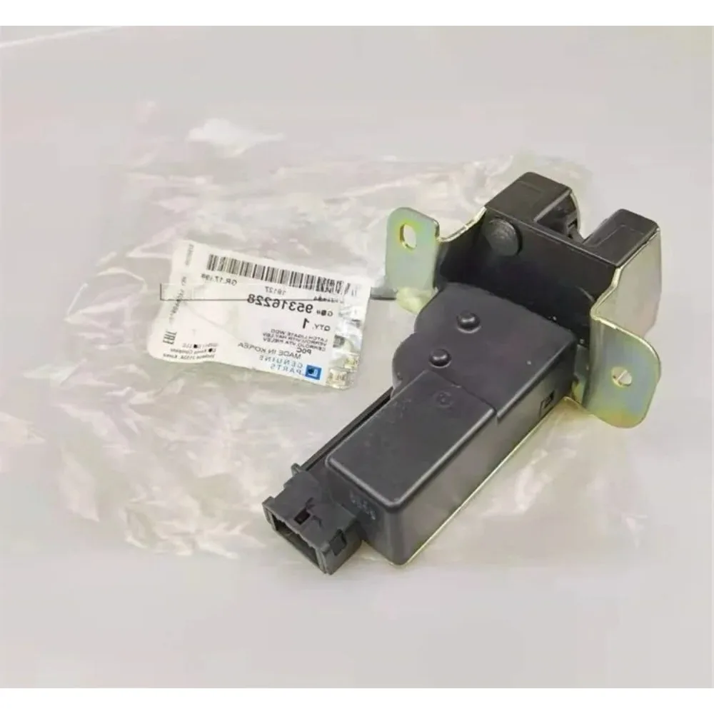 Tailgate Glass Lock Machine Trunk Block Central Control Genuine for Chevrolet Captiva for Opel Antara 95316228