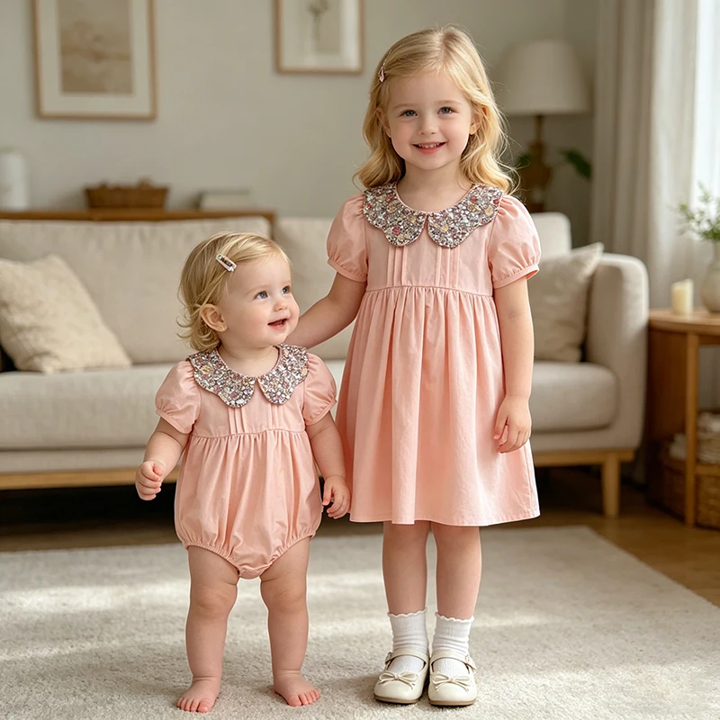 2026 Sommer 0-24M Baby Mädchen Stickerei-Kragen-Body 2-6 Jahre Süßes Party-Kurzarm-Baumwollkleid Rosa Schwesterkleid