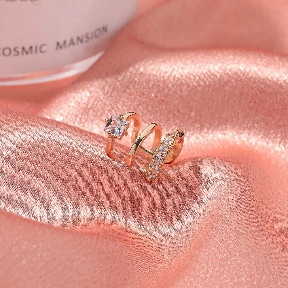 Orecchini a clip con polsino dell'orecchio con perla zircone con foro per l'orecchio Orecchini da donna con strass multistrato Clip per osso dell'orecchio Clip per orecchio in zircone Stile coreano