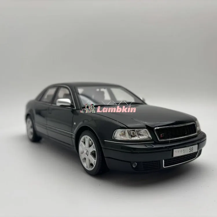 

OTTO 1/18 Aodi S8 green Resin Unopenable Car Model Gift Ornament Collection