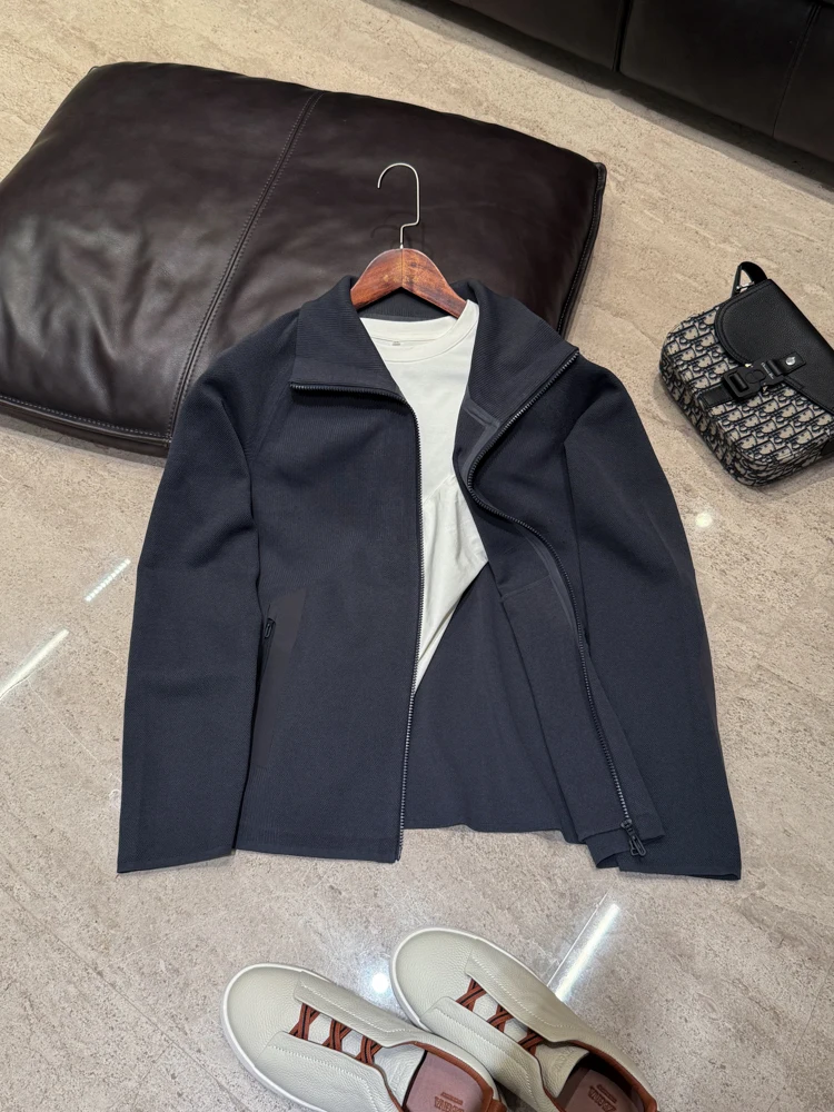 

Уличная мужская одинарная легкая спортивная повседневная модная ветрозащитная верхняя одежда на осень и зиму