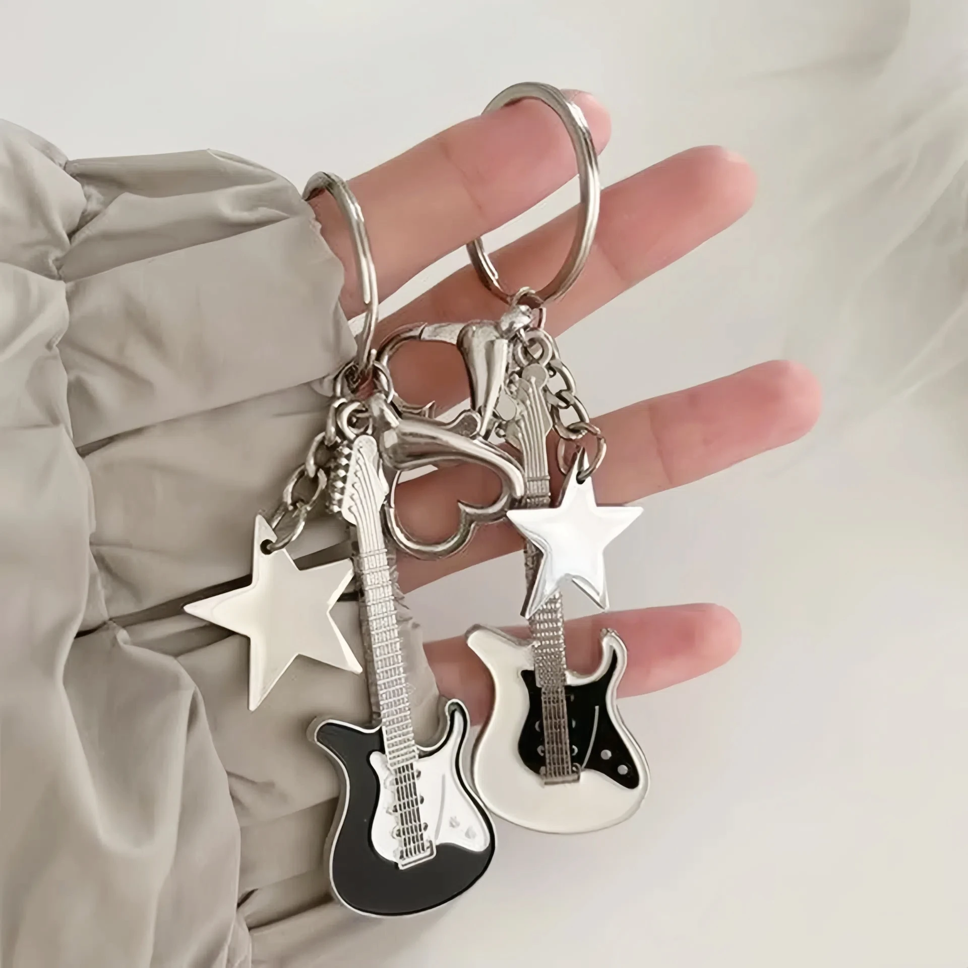 RAKOL Y2k Guitar Love Heart Key Chain For Men Women Star Sweet Keychain Cool Trendy Fashion Pendant Rock Punk Accessories Gift