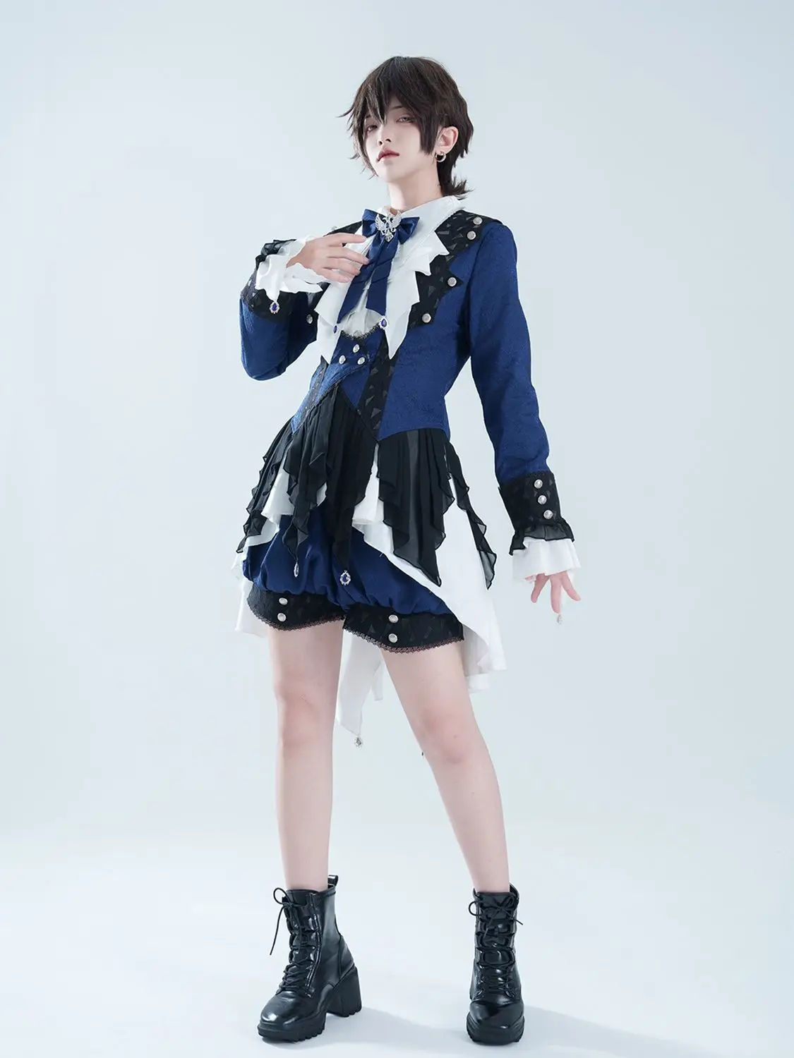 

Новый оригинальный костюм принца в стиле Лолиты в готическом стиле, комплект из платья и шорт, крутой костюм принца для косплея на Хэллоуин