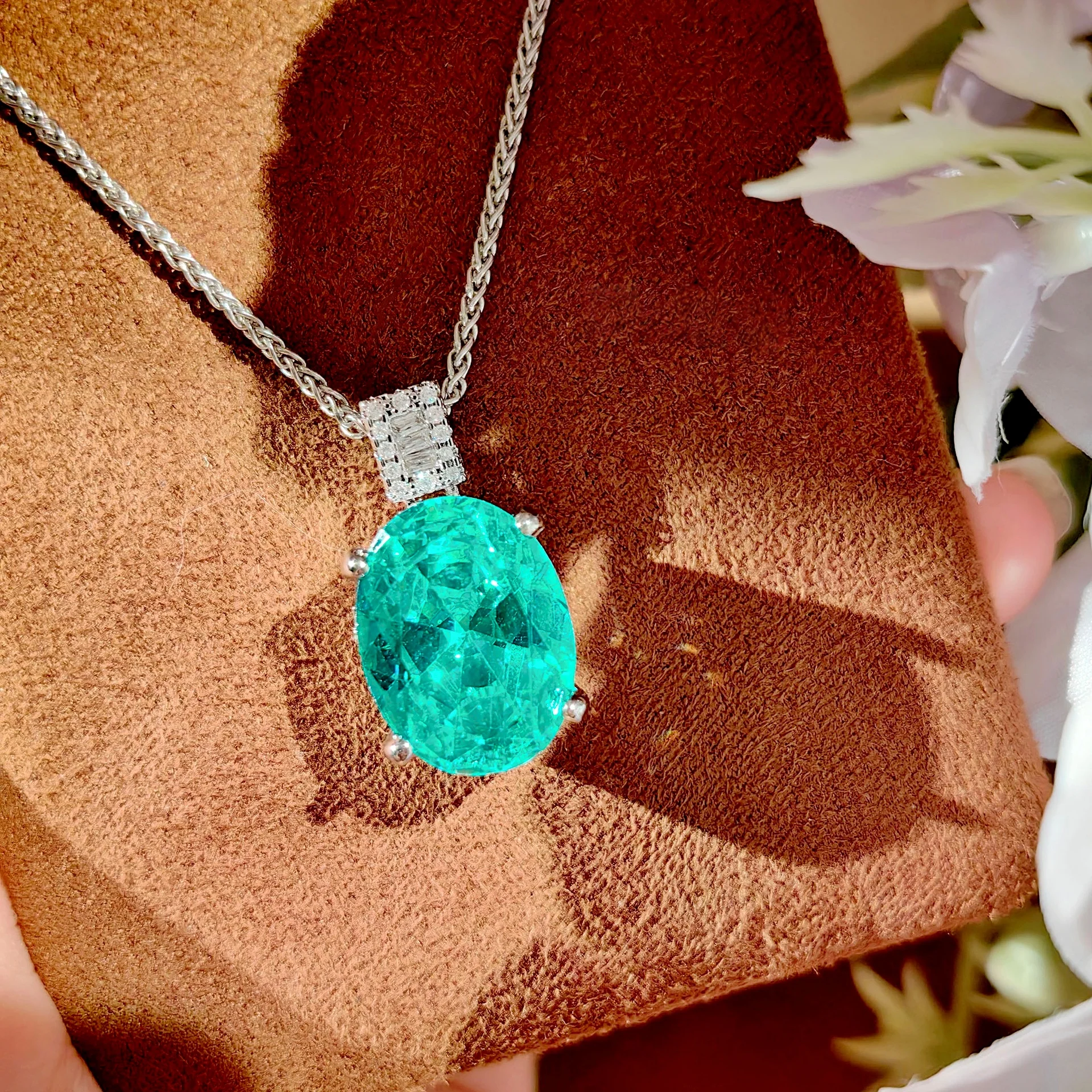 925 Sterling Silber Urlaubs-Halskette mit Transparentem Taubenei-Anhänger, Luxuriöse Einzigartige Exquisite Funkelnde Mintgrüne Kette – Detail 3