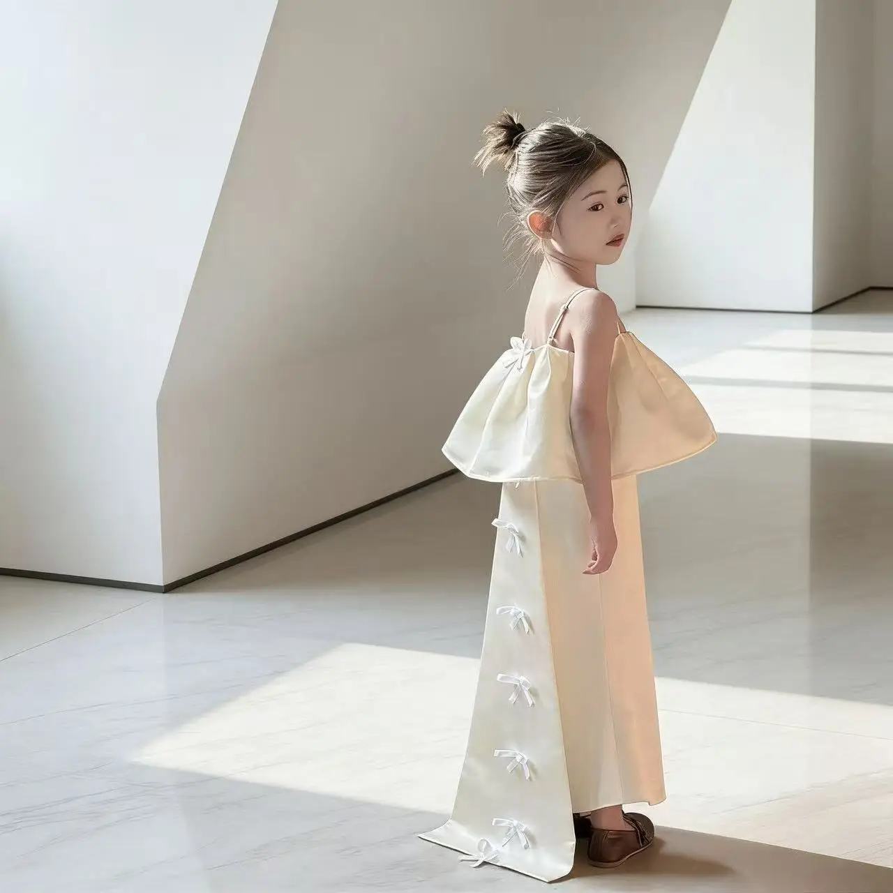 

One-year-old Baby Girl's Dress Girls' Dress 2026 New Style Little Girl's High-end Princess Dress Fashionable Strap Dress