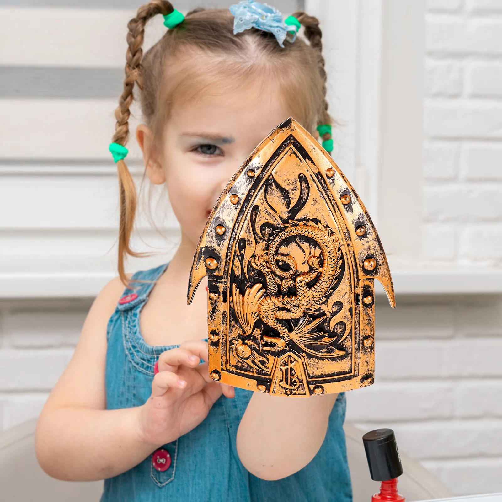 

Realistic Dragon Horn Shield Cosplay Prop Durable Lightweight Compact Easy Grasp Hold Simulation Design Stage Performance