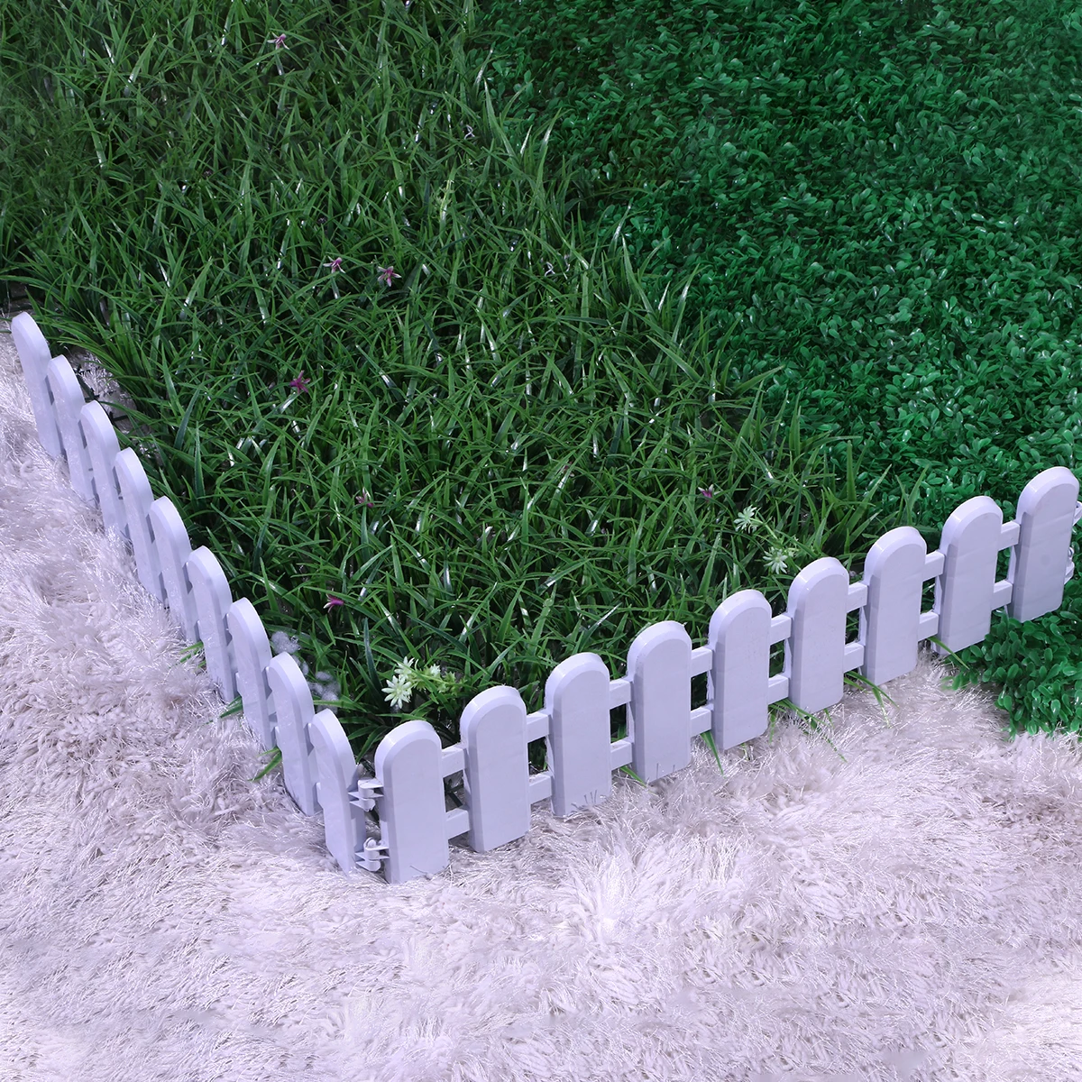 

2Pcs Eco-Friendly Miniature Fence for Christmas Tree Decorations Flexible Border Pieces White