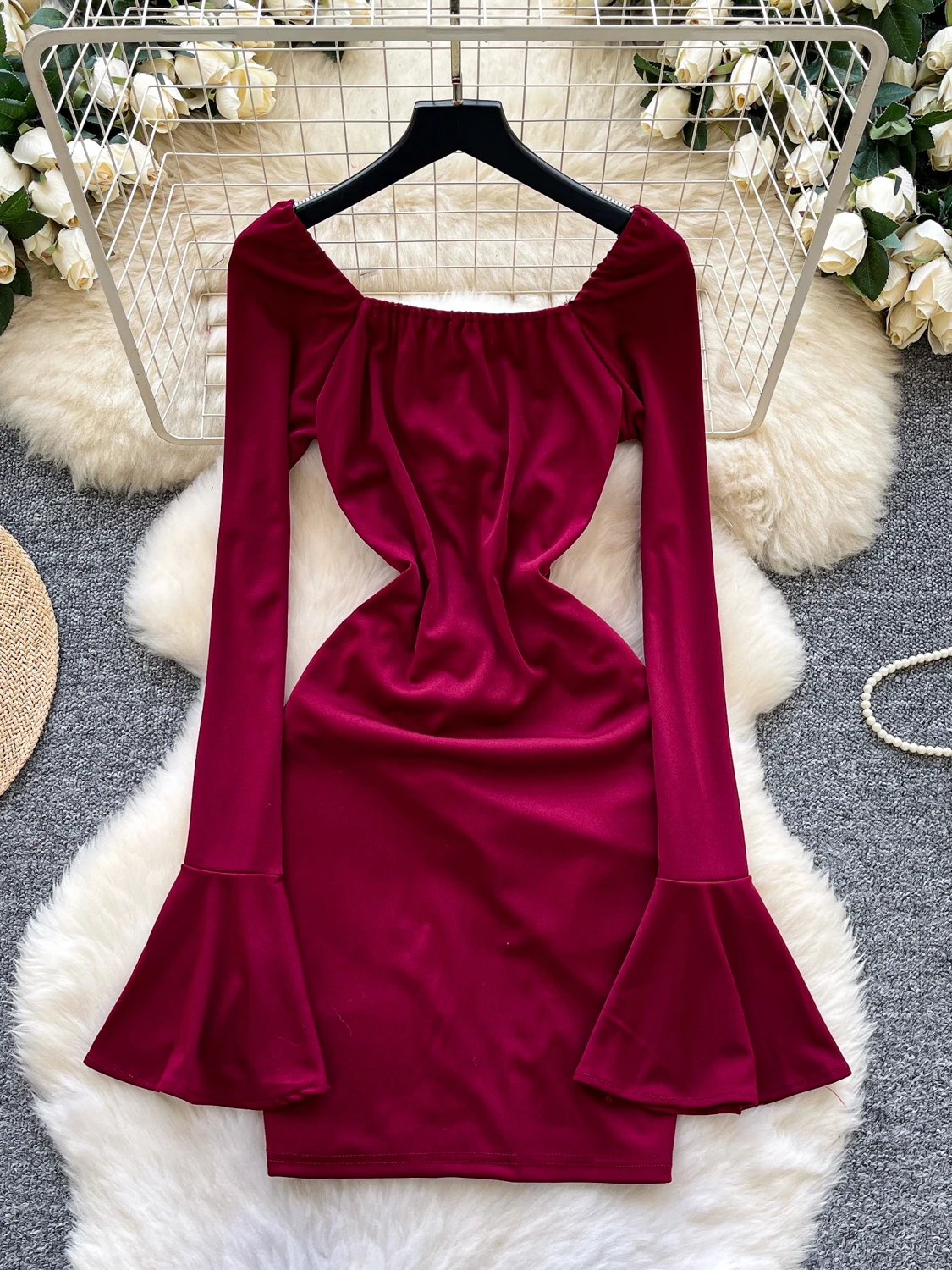 กระโปรงทรงบอดี้คอนเอวสูงผ้าโพลีเอสเตอร์ประดับเพชรพลีทเอวเข้ารูปทรงสลิมฟิตสำหรับงานกลางคืนของผู้หญิง