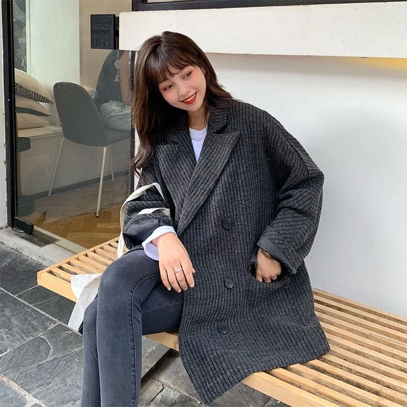 

Женское утолщенное вельветовое зимнее пальто средней длины, свободная верхняя одежда, корейский модный шерстяной плащ