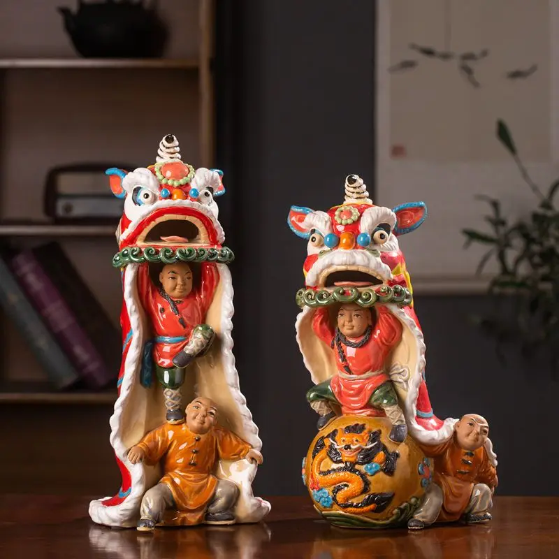 

Shiwan ceramic doll folk culture ornament character home decoration foreign guests gift lion dance Huang Feihong lion dance