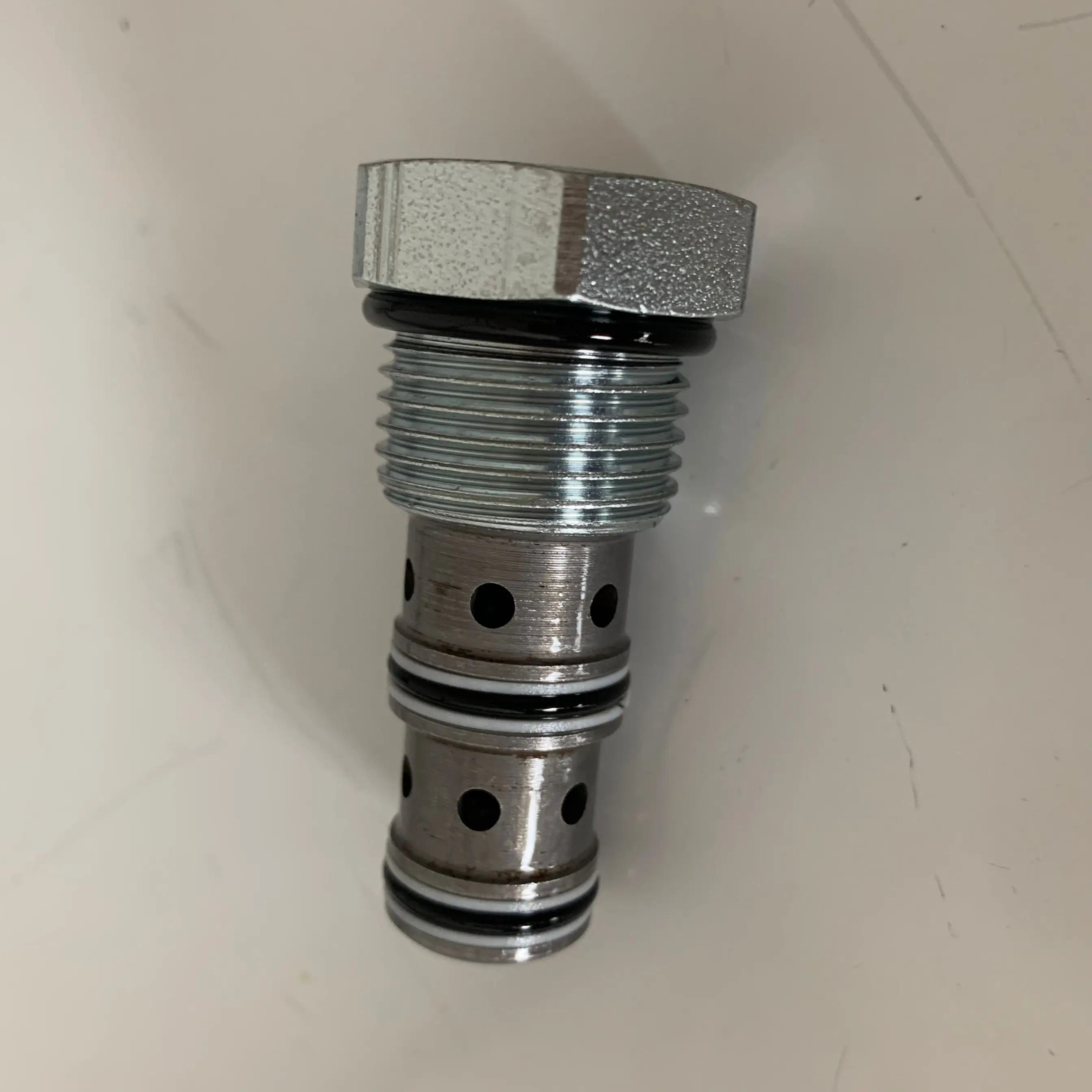 LS10-30-0-N HydraForce Carico originale Shuttle Valvola a cartuccia direzionale USA a sfera SUN HYDRAULCIS ea tonN vic kers IH LS10