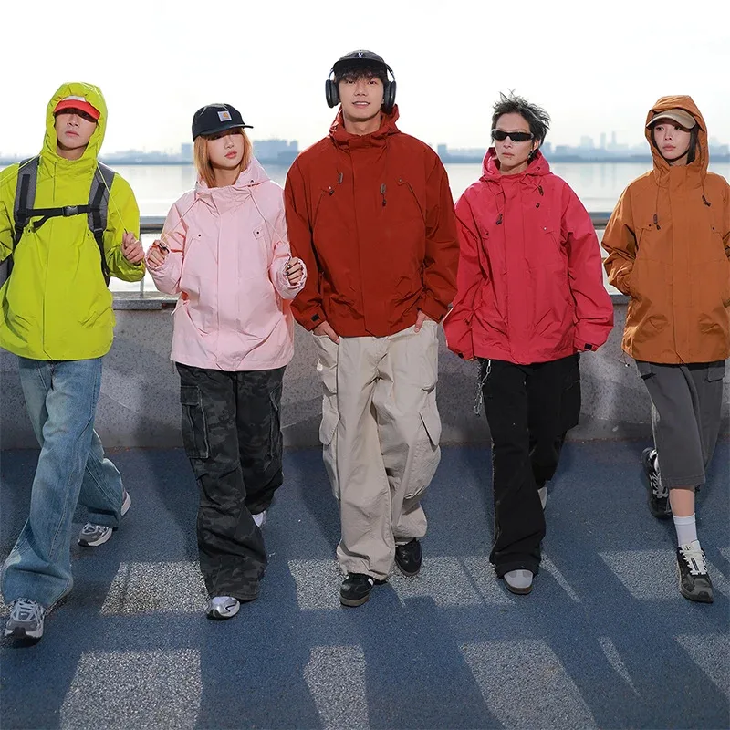 

Rose red American trendy brand windproof and waterproof mountaineering jackets for men and women in spring and autumn