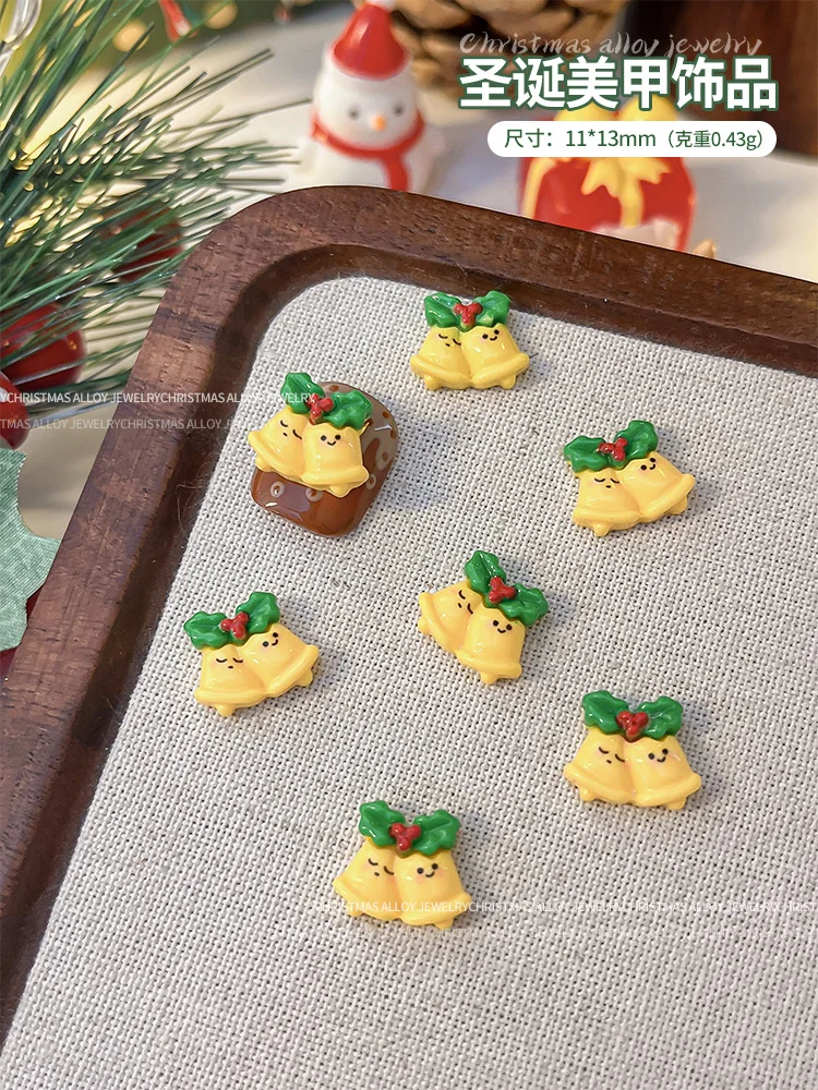 クリスマスシリーズネイルアートアクセサリー 3D レジンネイルチャーム キュートなベル、トナカイ、雪だるま、漫画風、多用途ウィンターネイルデコレーション