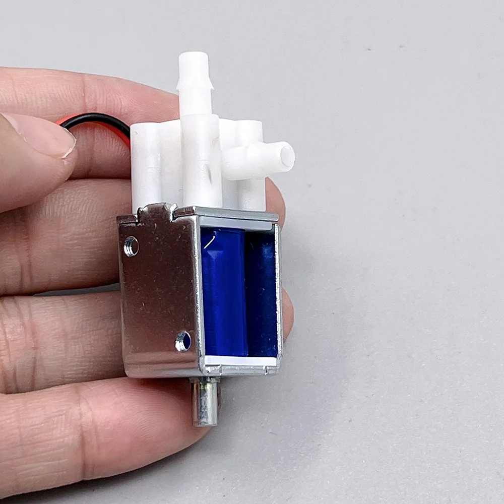 Válvula de controle de ar de três vias fechado normal aberta e normal de n/o n/c da mini válvula de solenóide elétrica de 3 vias da posição da c.c.