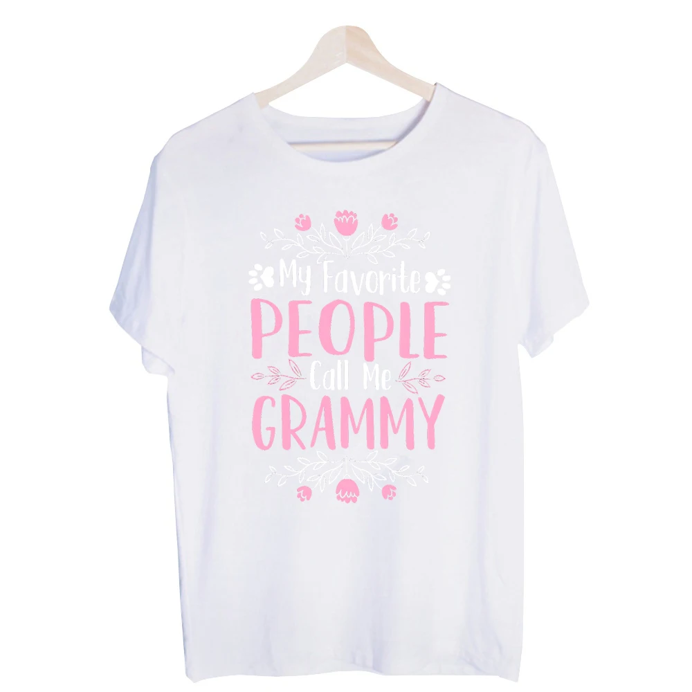 Grammy's Floral Typography Graphic Tee, Short Sleeve Crew Neck T-Shirt for Casual Daily Wear and Family Gatherings