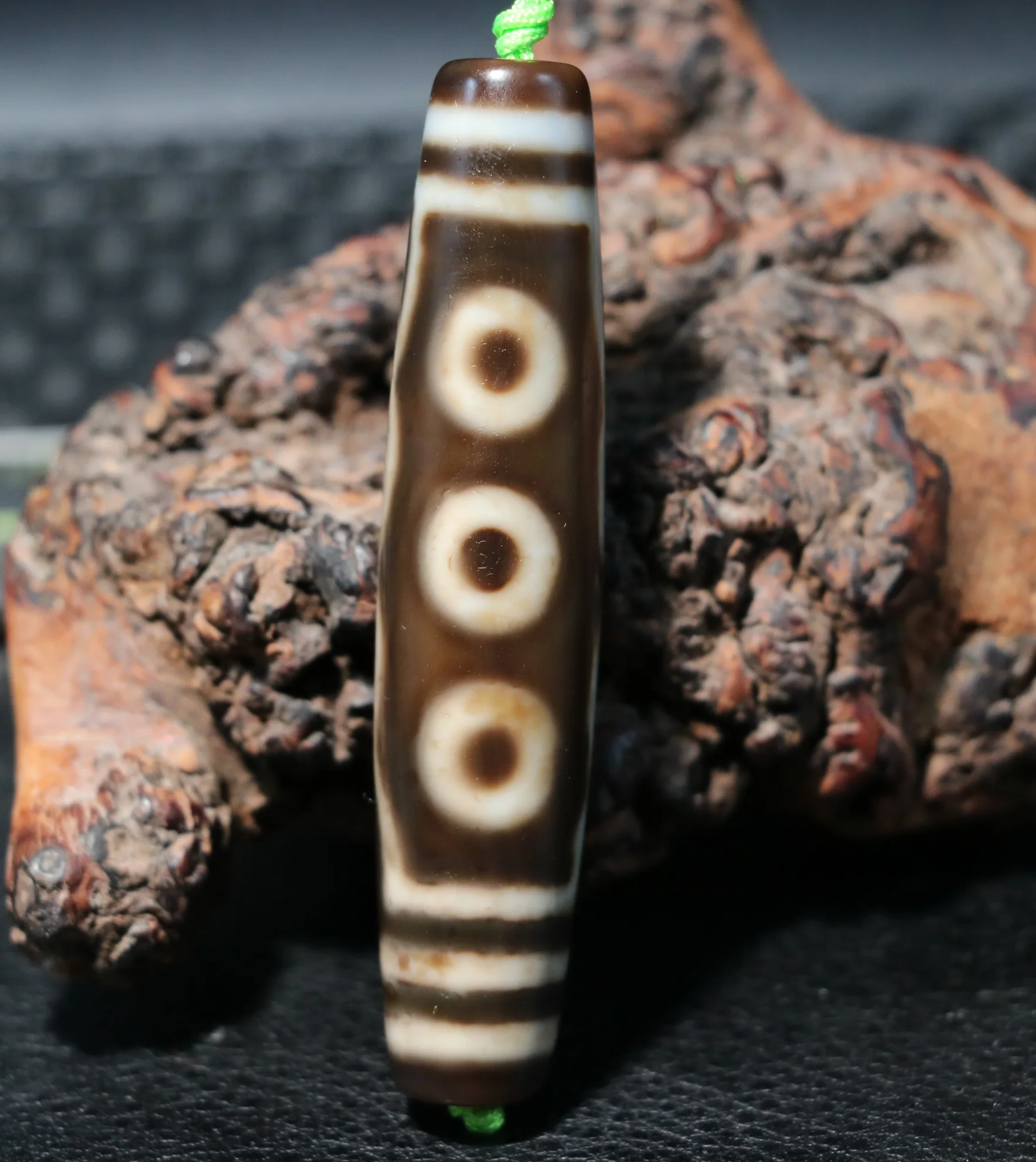 

No.210126N14 Ultra Energy Tibetan Top Old Agate Pure Rare 7 Eyed Big Fortune Large dZi Bead Totem Pendant Rare Good Saurces