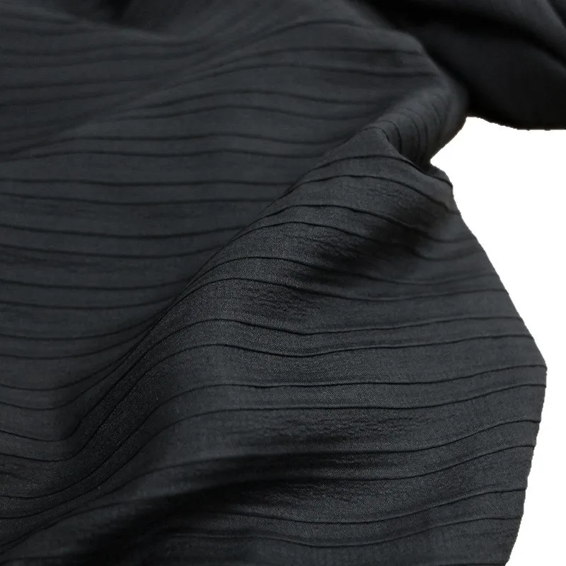 The fabric of layer-spun stretch silk is light  heavy with crepe embossed patterns It niche for cheongsam dresses