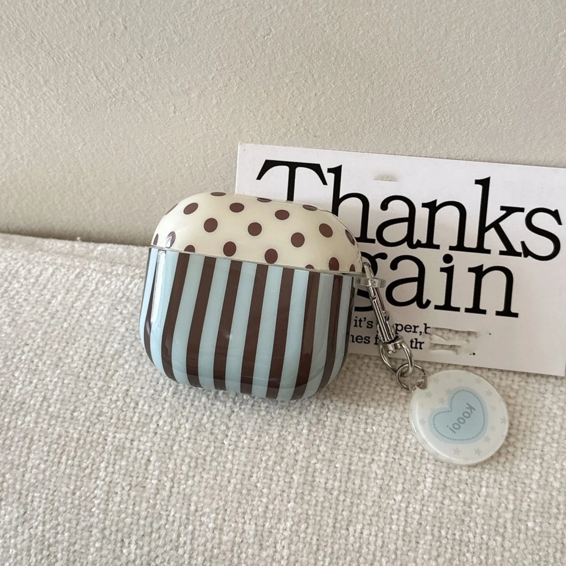 Blau und braun gestreifte Polka Dot + runde hängende Kopfhörerhülle, geeignet für Apple für Airpods Pro3 Hülle/Für Airpods4 Hülle/Für Airpods3 Hülle/Für Airpods2 Hülle Modische Damen Kopfhörerhülle