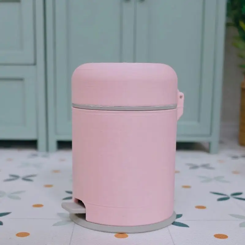 

New Miniature Garbage Can Ornament 1/12 Dollhouse Miniature Foot-operated Trash Can Model Miniature Furniture Scene Decor