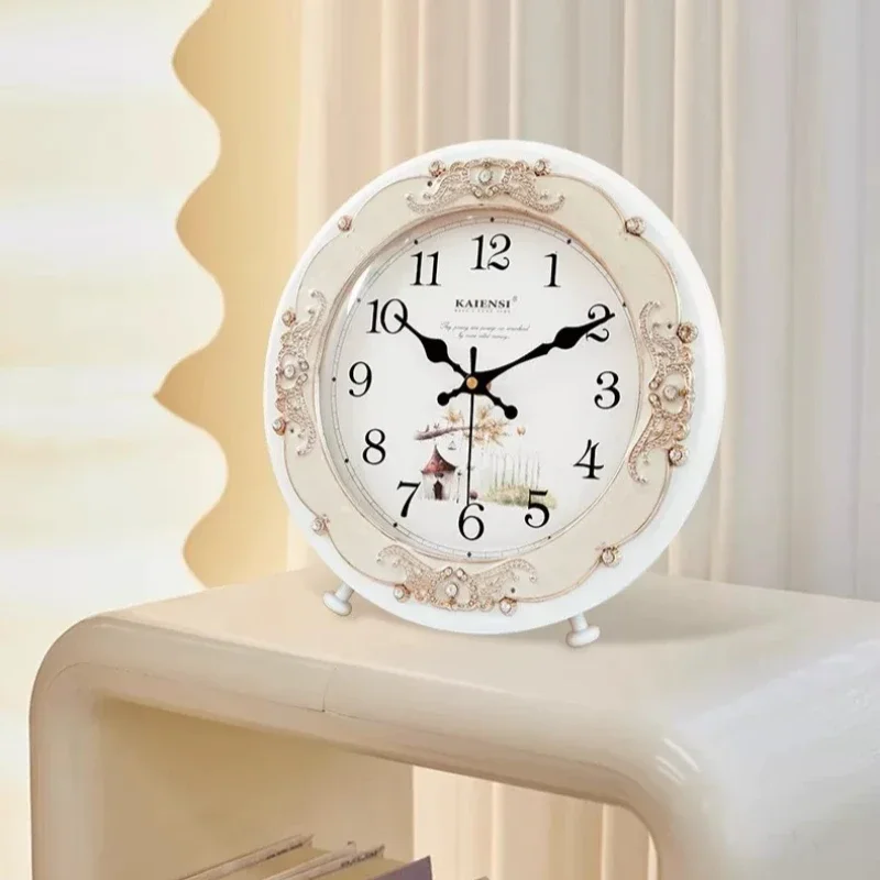 European Home Use Table Clock Bedroom Living Room Bedside Ornament Table Clock Classical Simple Dekorative Uhr Home Decor HQ40Z
