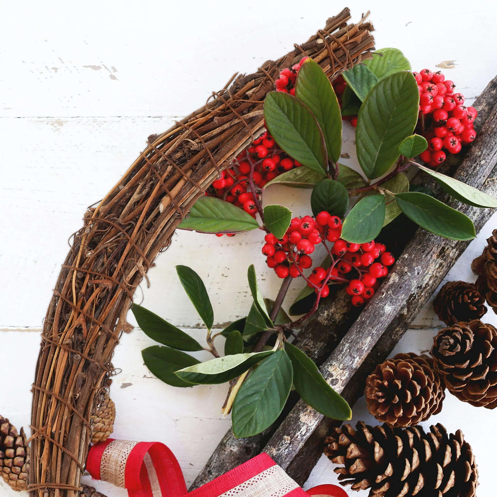 

Handcrafted Moon Wreath Grapevine Garland Rattan for Festive Christmas Decor