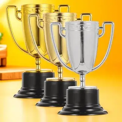 

3pcs Trophy Decoration Plastic Small Trophy Award Ornament for Classroom Sports Banquet Stage Performance Gift