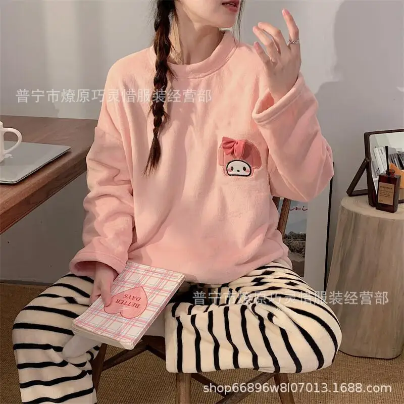 

Женская пижама Sanrio My Melody Pochacco из кораллового флиса, фланелевая домашняя одежда для женщин, зимняя теплая плюшевая утолщенная новая модная модель в стиле знаменитостей