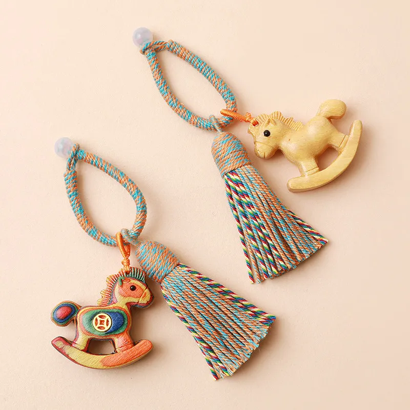 

Подвеска из сандалового дерева «Год Лошади»: Брелок-качалка «Лошадь» и украшение для сумки для подруг, студентов, автомобильных ключей, рюкзаков (подарок)