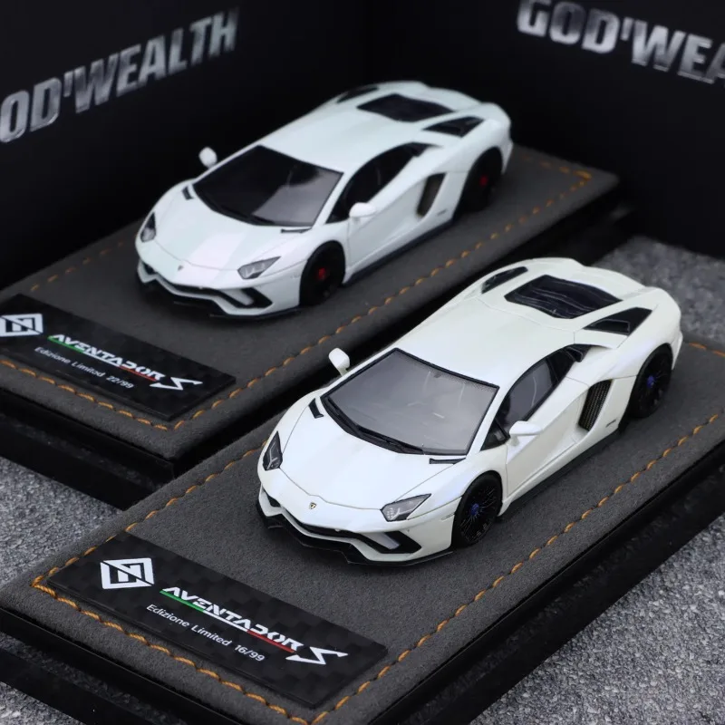 

In stock: 1:64 Lamborghini Aventador S LP740-4 die-cast resin car model, boys' festival gift toy, adult collectible ornament.