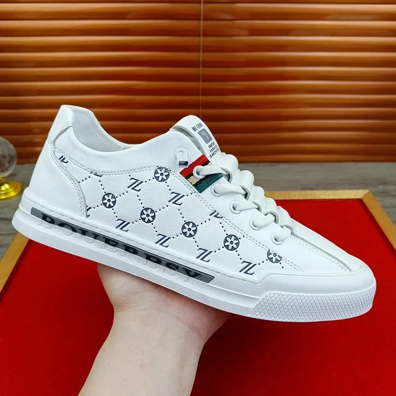 

European New Shoes for Men Genuine Leather Casual Shoes Trend Print Flats Skateboard Shoes Youth Street Sneakers