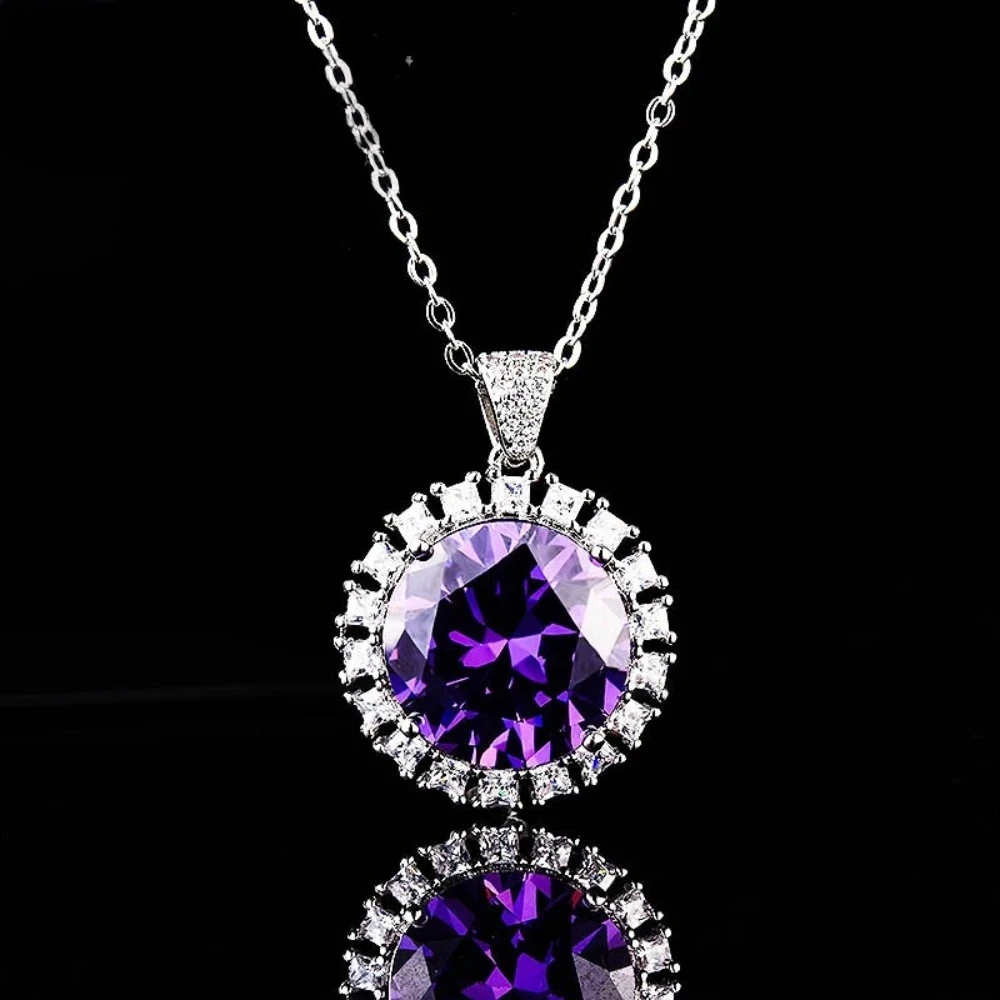 Luxuriöser halbvergoldeter 925er Sterlingsilber-Anhänger mit ultrahellem blauem Saphir. Bunte Edelstein-Halskette, entworfen für Frauen. – Detail 10