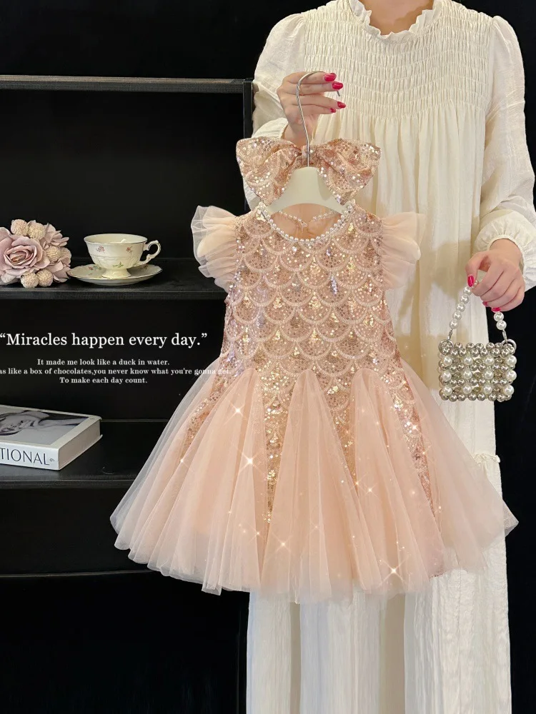 Mädchen Geburtstagsparty Prinzessinnenkleid O-Ausschnitt Trompetenärmel Paillettenbesetztes Mesh-Kleid für Bühnenauftritte Hochzeit S3069-2 – Detail 1