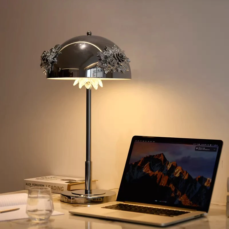 French Elegant Floral Decoration Table Lamp Living Room Study Room Bedroom Creative Art Home Lighting Fixtures