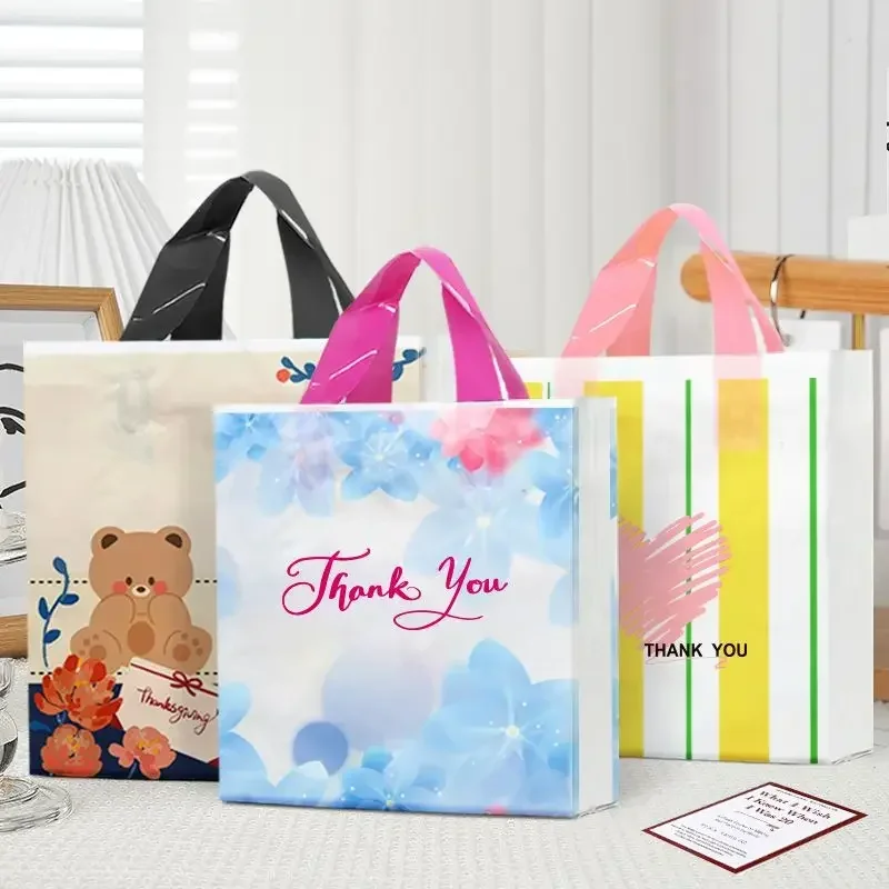 

50pcs Clothing Store Fashionable Printed Shopping Bags Plastic Vertical Folded Edge Handbags Gift Cosmetic Packaging Storage Bag