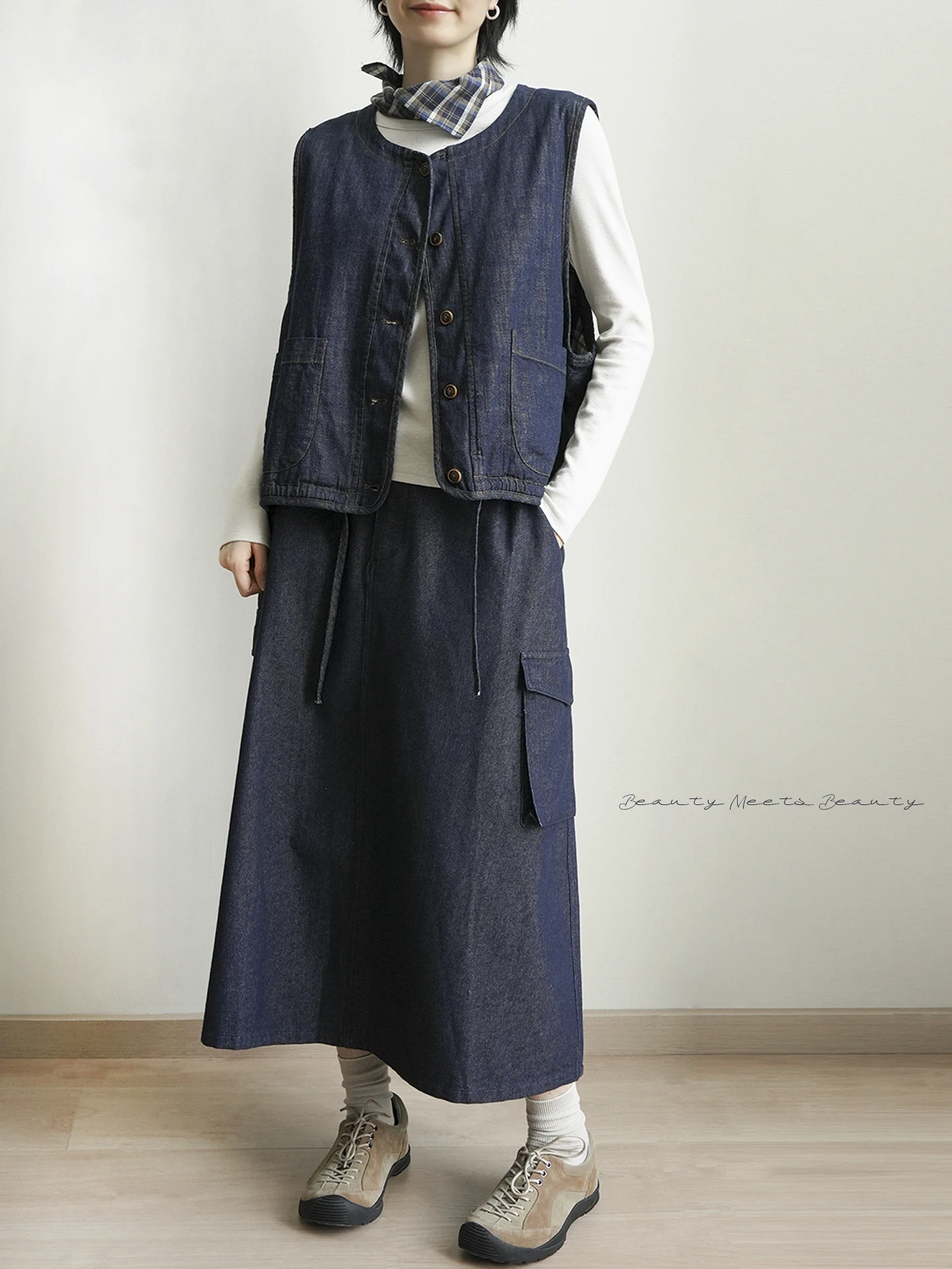 

Retro Cotton Denim Jaet Women's round Ne Vest Symmetrical ket Svel Outerwear Comfortable ort Length Single Button