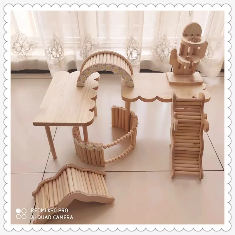 Hamster gold bear landscaping wooden house