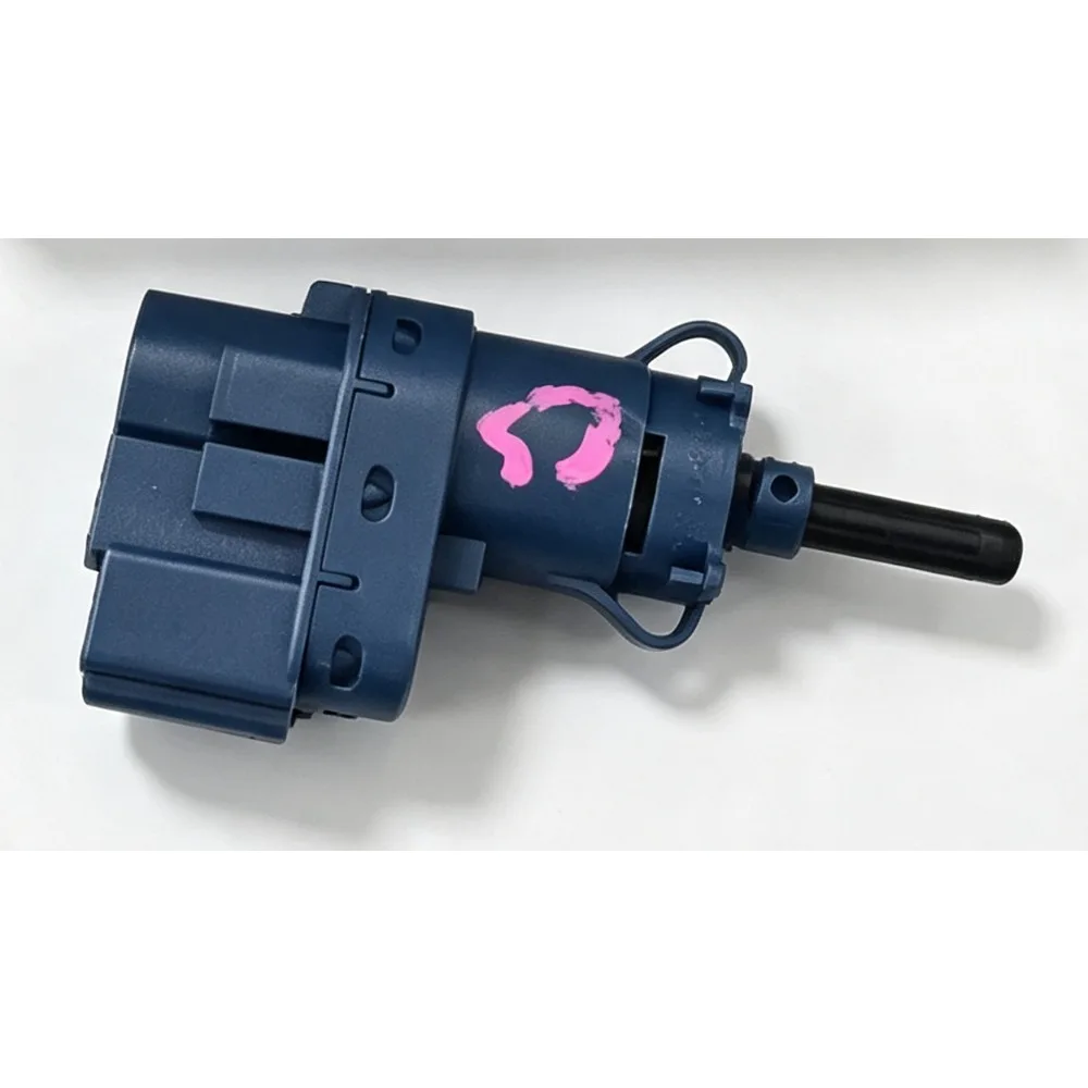 LR116714 Brake Light Speed Control Switch for Land Rover Range Rover Executive Sport‌ Discovery 4 5