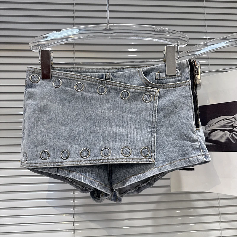 

Women's Niche Unique Design Personality Cowboy Shorts 2025 Autumn New Ring Buckle Folding Misalignment Vintage Shorts