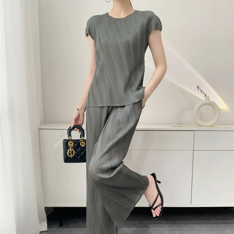 

Miyake Pleated T-Shirt 2026 Summer New Comfortable Casual Simple Top Elastic Straight-Leg Pants Women's Lightweight Office Wear
